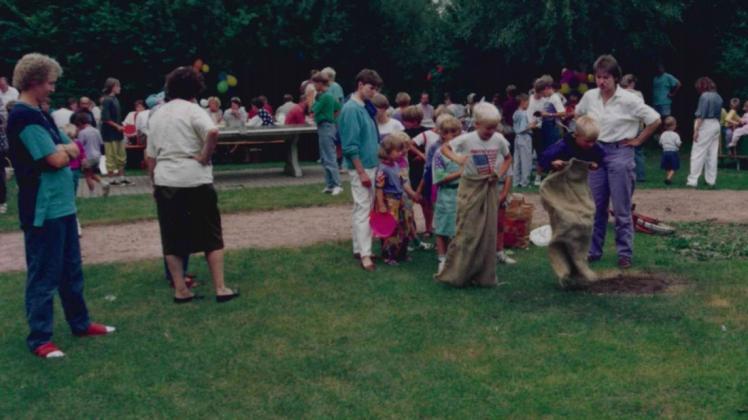 Lang ist es her: 1991 feierten die Bewohner des Wohnparks Süd in Bersenbrück ihr erstes Siedlungsfest auf dem Spielplatz.
