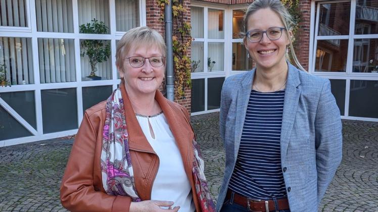 Enge Zusammenarbeit: Fachdienstleiterin Ann-Kathrin Dannemann (r.) und Teamleiterin Cornelia Bunger.