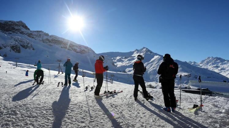 Im österreichischen Wintersportort Ischgl hat die Skisaison begonnen.