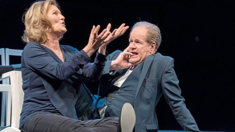 Die Schauspieler Suzanne von Borsody und Guntbert Warns übernhemen in dem Schauspiel „Konstellationen“ von Nick Payne die Hauptrollen. Die Schauspieler Suzanne von Borsody und Guntbert Warns übernhemen in dem Schauspiel „Konstellationen“ von Nick Payne die Hauptrollen.