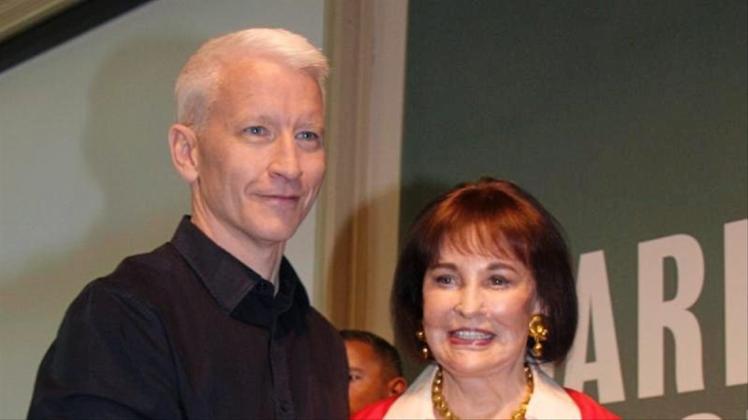 Anderson Cooper trauert um seine Mutter Gloria Vanderbilt. 