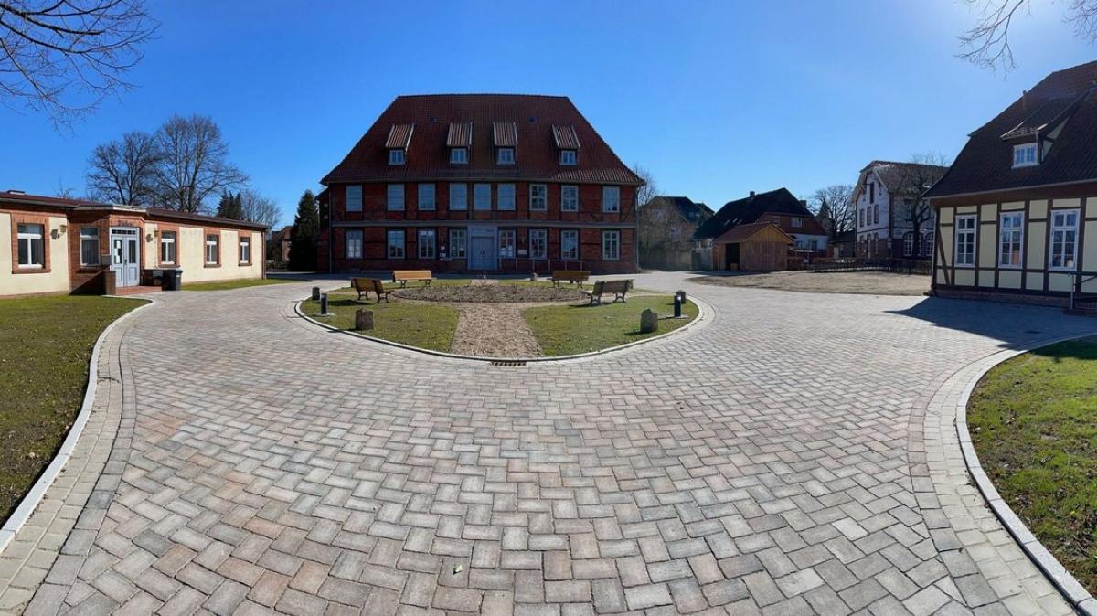 Gemeinde Amt Neuhaus Fundament für das RathausKonzept gefordert SVZ