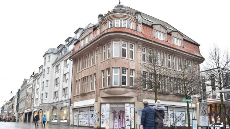 Seit fast vier Jahren steht das alte Kaufhaus in der Kröpeliner Straße 64 leer. Ein neuer Mieter wird voraussichtlich erst 2022 einziehen.