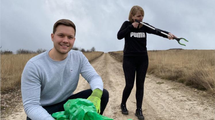 Sie nehmen den Müll ins Visier: Christian Backs vom Stadtjugendring Haren und Claudia Thünemann, Schatzmeisterin vom Searun-Projekt.