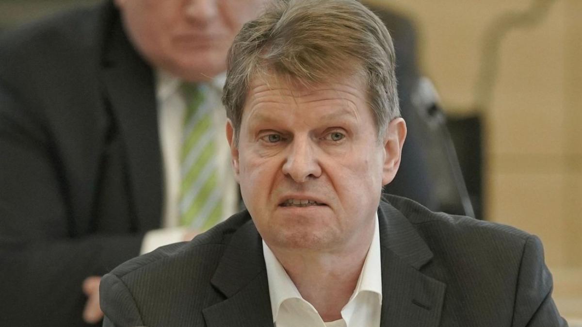 Streit Um Oster ffnungen CDU Greift Ralf Stegner Scharf An SHZ
