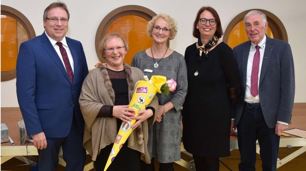 Bersenbrücker Grundschüler verabschieden Ursula GärtnerHoffmann