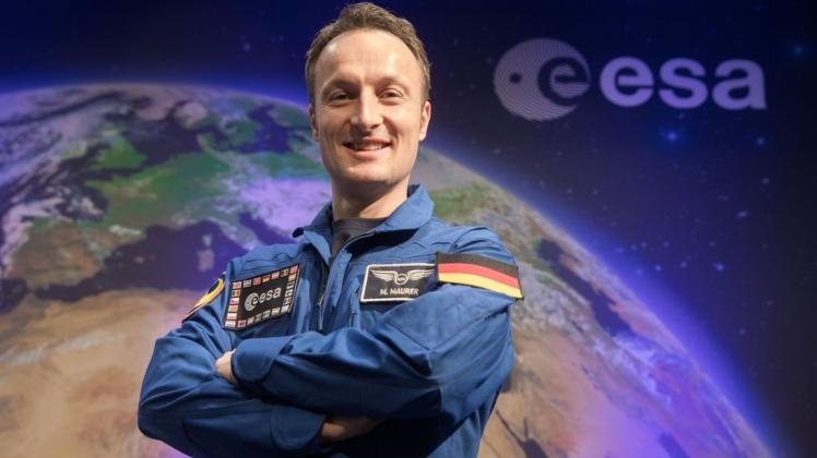 Astronaut Matthias Maurer berichtet den Rostockern per Liveschalte aus Houston von seinem Überlebens-Training auf See. Astronaut Matthias Maurer berichtet den Rostockern per Liveschalte aus Houston von seinem Überlebens-Training auf See.