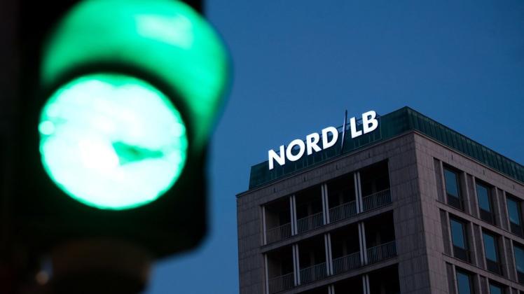 Die westfälischen Sparkassen sagen grummelnd "Ja" zur Nord/LB-Rettung. Symbolfoto: dpa