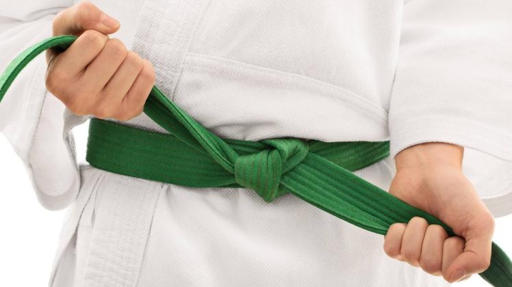 Nachwuchsjudoka des Judo Teams Wildeshausen durften sich nach bestandenen Prüfungen neue Gürtel umbinden.
