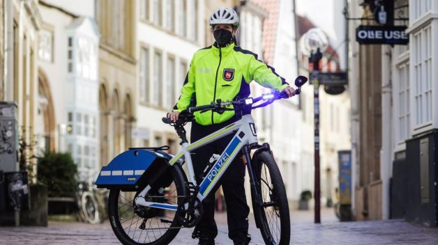 Osnabrück: Fahrradstaffel der Polizei nutzt E-Bikes mit Blaulicht