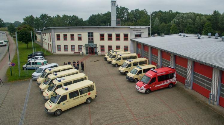 Neun Wochen leisteten die Einsatzfahrzeuge des Katastrophenschutzes aus ganz Mecklenburg-Vorpommern Hilfe im Ahrtal. Am vergangenen Sonnabend wurden sie feierlich in Hagenow zurück erwartet.