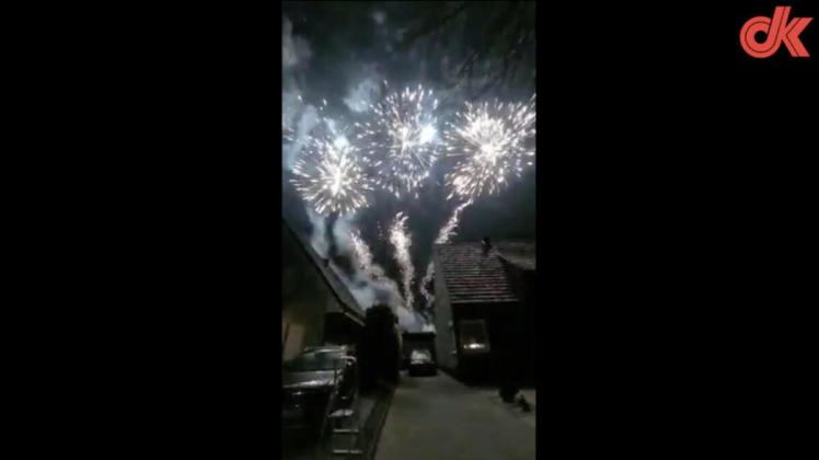 Feuerwerk von Michel Eylers an Silvester 2021 in Delmenhorst