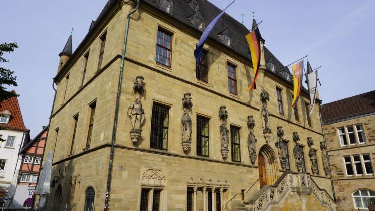 Die Kreistagsfraktion der AfD plant, am Mittwoch eine Mahnwache vor dem Osnabrücker Rathaus abzuhalten.
