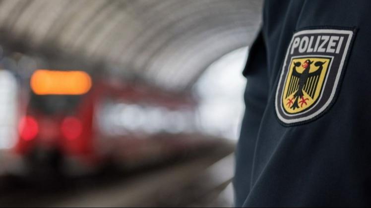 Am Hauptbahnhof in Osnabrück ist ein 26-jähriger Mann von der Polizei festgenommen worden. (Symbolbild)
