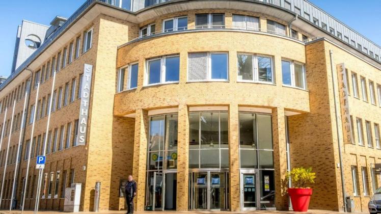 Im Schweriner Stadthaus werden aktuell die Handlungsempfehlungen für eine gendergerechte Sprache überarbeitet. Im Schweriner Stadthaus werden aktuell die Handlungsempfehlungen für eine gendergerechte Sprache überarbeitet.