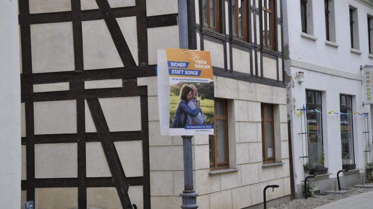 Noch hängen Wahlplakate in der Perleberger Bäckerstraße.