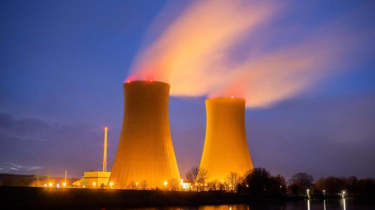 Nach rund 36 Jahren ist das Kernkraftwerk im Weserbergland bei Hameln endgültig vom Netz. Das ist Teil der Energiewende in Deutschland. Jetzt will die EU-Kommission Atomkraftwerke als Produzent grüner Energie einstufen.