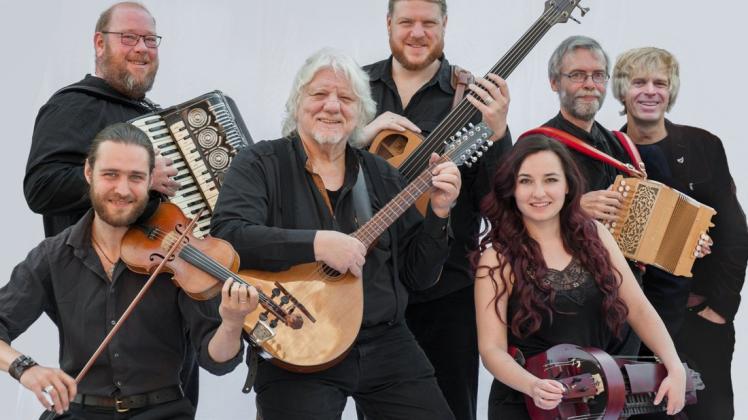 Lüchterkark: Konzert in Rellingens Kirche mit Folk und Klassik | SHZ