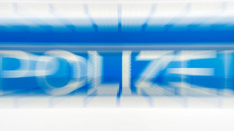 Fünf unbekannte Täter haben am 6. Januar am Datze-Center in Neubrandenburg randaliert.