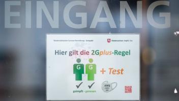 Vielerorts in Deutschland herrscht bereits die 2GPlus-Regel, so auch in Niedersachsen.