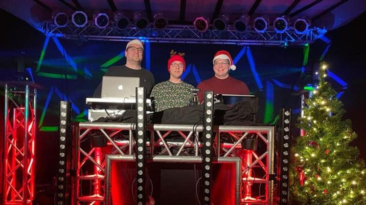 Beim Weihnachts-Stream legten die DJs Glizti Palermo, Hendrik und Marvin auf. Dabei sammelten sie Spenden für den Hospizverein in Hagen.
