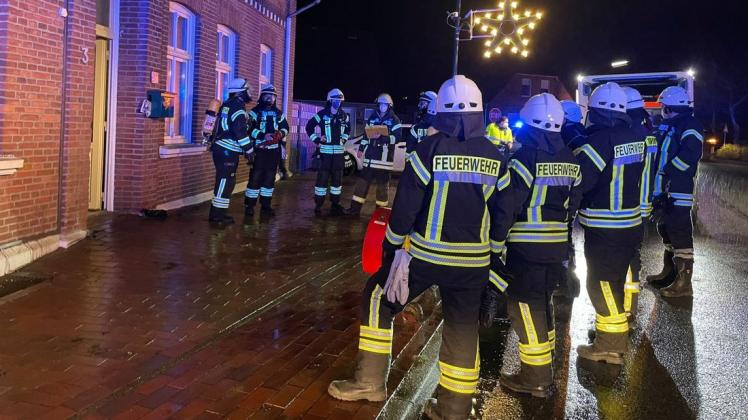 Am Samstagabend rückte ein Großaufgebot an Rettungskräften in die Wahner Straße in Sögel aus.