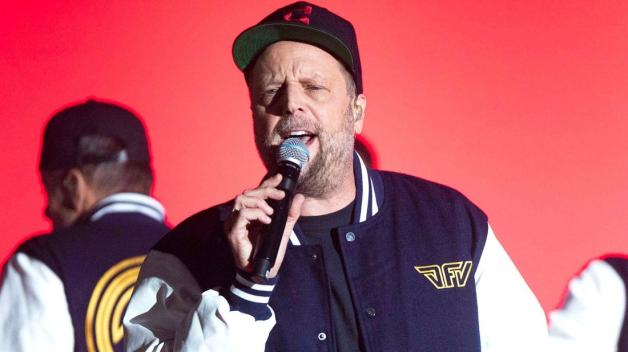 Rapper Smudo von Die Fantastischen Vier ist an der Firma hinter Luca beteiligt und hatte unter anderem im Fernsehen für die App geworben.