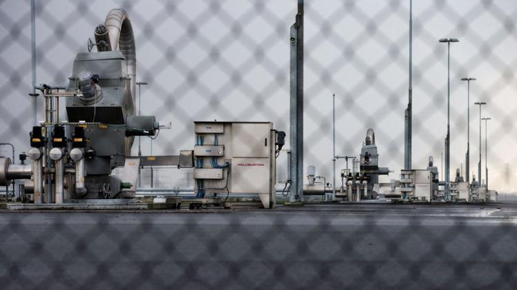 Gasförderung in den Niederlanden In Amsweer in der nordniederländischen Provinz Groningen wird Gas gefördert, wodurch bereits mehrere Erdbeben ausgelöst wurden.