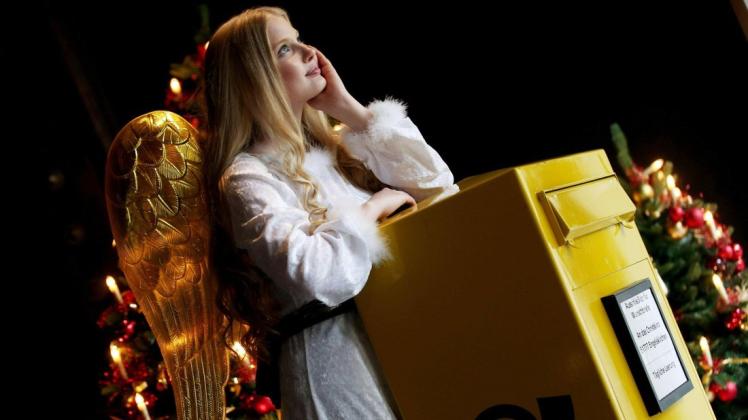 Symbolbild mit einem Christkind: Im vergangenen Jahr hatten es die Teterower schwerer mit Post und Paketen zur Weihnachtszeit.