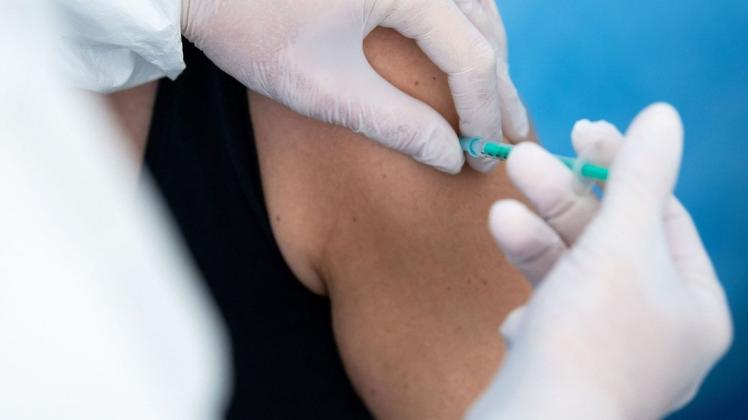 Sonderaktionen sollen noch im Januar die Impfquote im Emsland erhöhen.