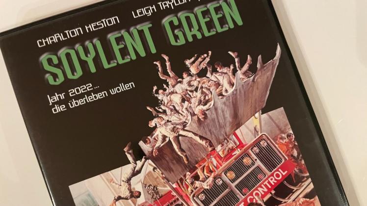 Viele aktuelle Bezüge und ein spannender Blick in die Filmwelt der 70er Jahre: Soylent Green ist ein futuristischer Film, der 2022 spielen soll.