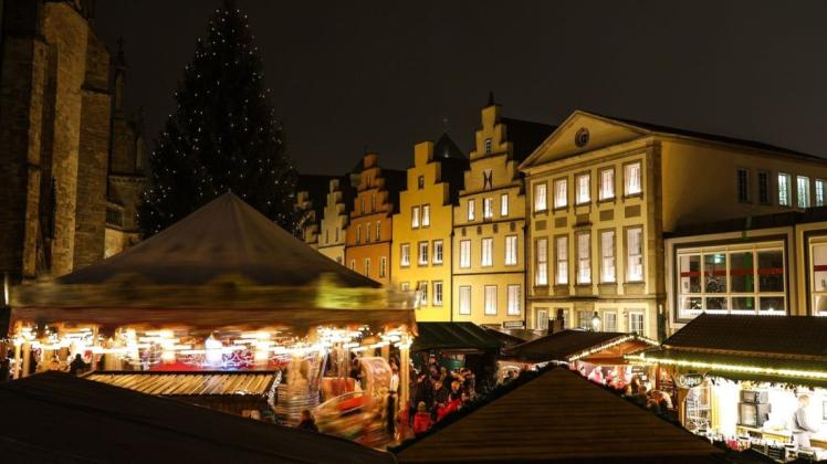 Wieder weihnachtliches Flair trotz Corona? Für den Osnabrücker Weihnachtsmarkt 2021 wird es aufgrund der Pandemie spezielle Vorgaben geben. (Archivfoto)