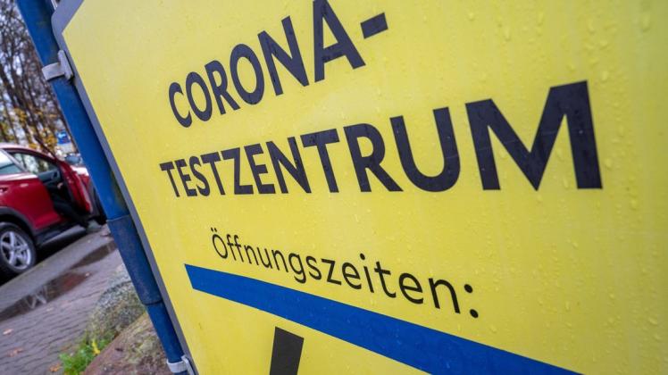 Wer zum Jahreswechsel in Osnabrück und Umgebung einen Schnelltest benötigt, hat eine große Auswahl. Fast alle Testzentren haben an Silvester geöffnet, viele auch am Neujahrstag. (Symbolbild) Wer zum Jahreswechsel in Osnabrück und Umgebung einen Schnelltest benötigt, hat eine große Auswahl. Fast alle Testzentren haben an Silvester geöffnet, viele auch am Neujahrstag. (Symbolbild)