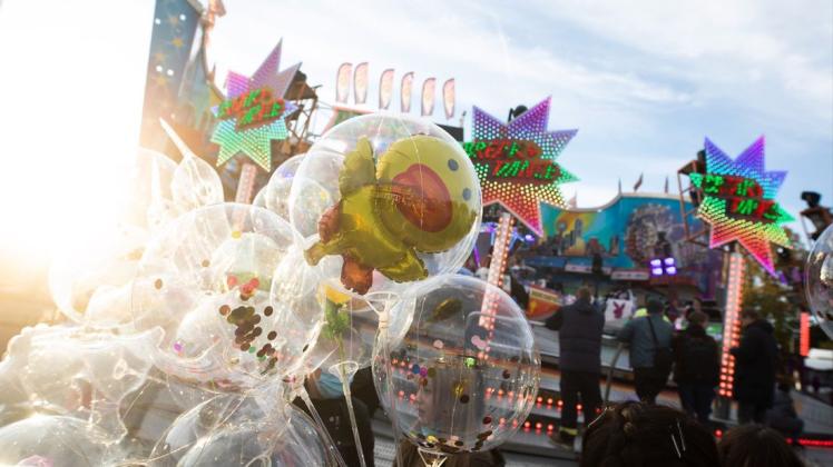 Bunt und sonnig verlief die Eröffnung des Osnabrücker Herbstmarktes an diesem Freitag.