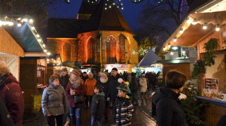 In der Bramscher Innenstadt soll 2021 ein Weihnachtsmarkt stattfinden. Die Organisatoren der Märkte in den Ortsteilen beurteilen die Situation unterschiedlich (Archivfoto).