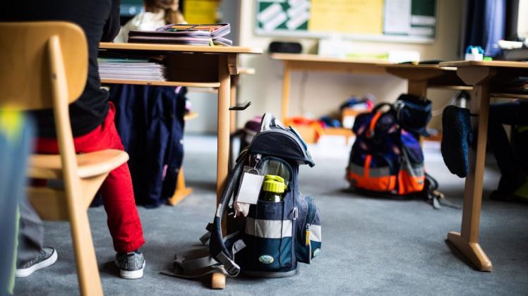 Fast hundert Schulen in Stadt und Landkreis Osnabrück sind aktuell von Corona-Infektionen betroffen. Doch in allen läuft der Regelbetrieb weiter. (Symbolbild)