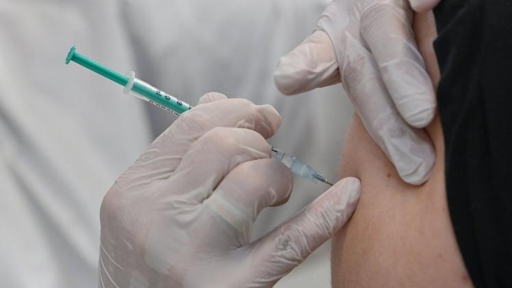 In Kürze können sich Emsländer auch in den drei Corona-Teststationen in Meppen, Lingen und Papenburg gegen das Virus impfen lassen. (Symbolfoto)