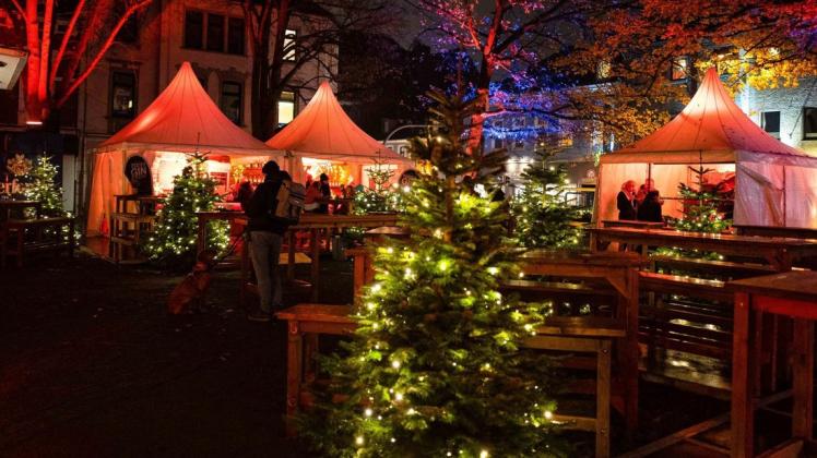 In Pagodenzelten beim Weihnachtszauber an der Lotter Straße in Osnabrück gilt ab Donnerstag 2G.