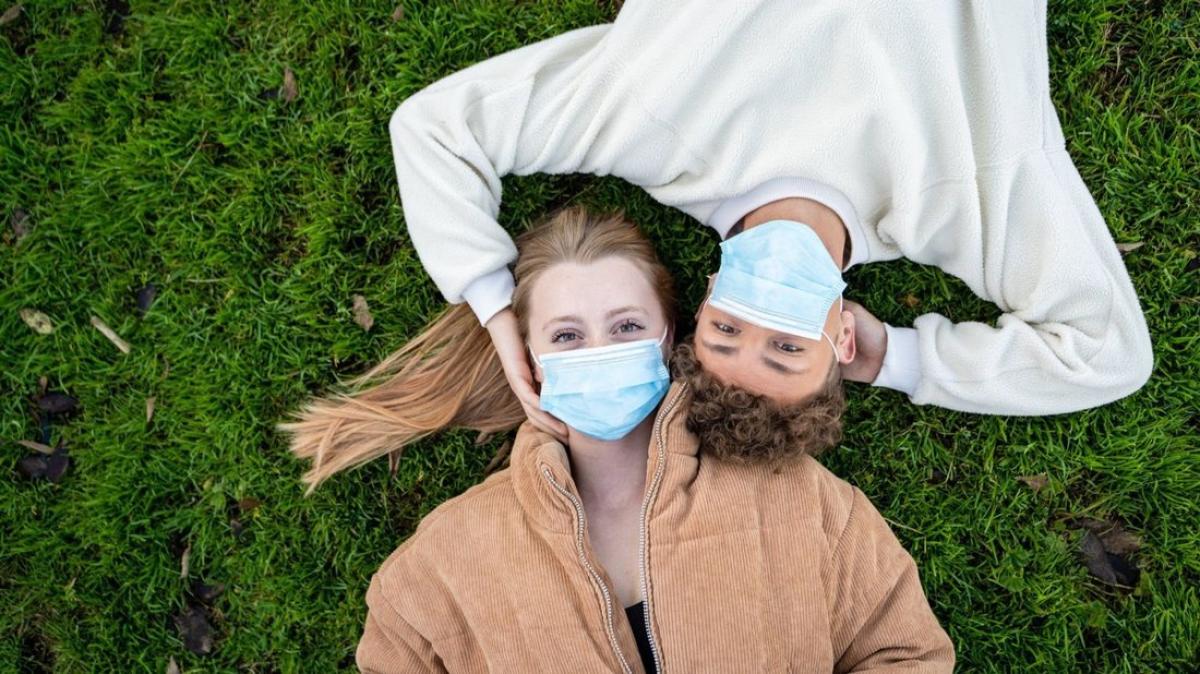 Hochzeiten, Babys, Dates: Wie die Norddeutschen in Corona-Zeiten