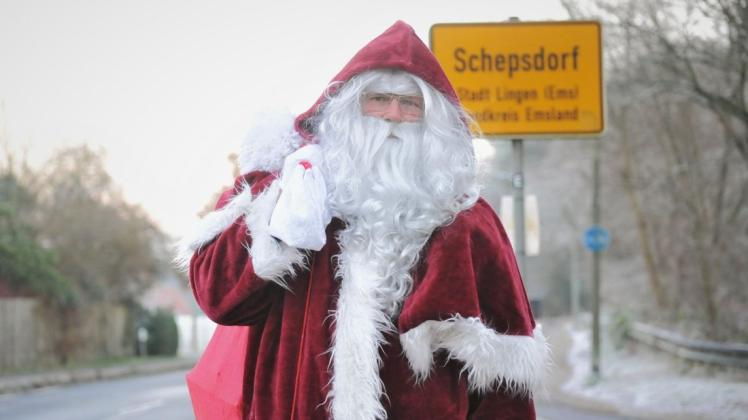 Zum Interview mit unserer Redaktion kam der Weihnachtsmann bei Lingen-Schepsdorf in das Emsland.