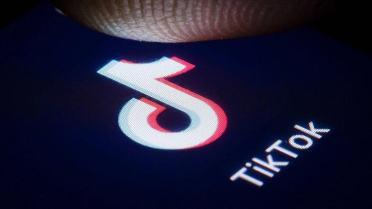 Das Logo des chinesisches Videoportal Tik Tok wird auf einem Smartphone angezeigt. Foto: imago/photothek