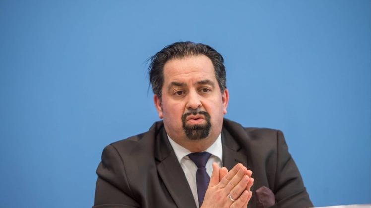 Der Vorsitzende des Zentralrats der Muslime, Aiman Mazyek, fordert, einen Beauftragten von Bund und Ländern gegen Muslimfeindlichkeit einzusetzen. 