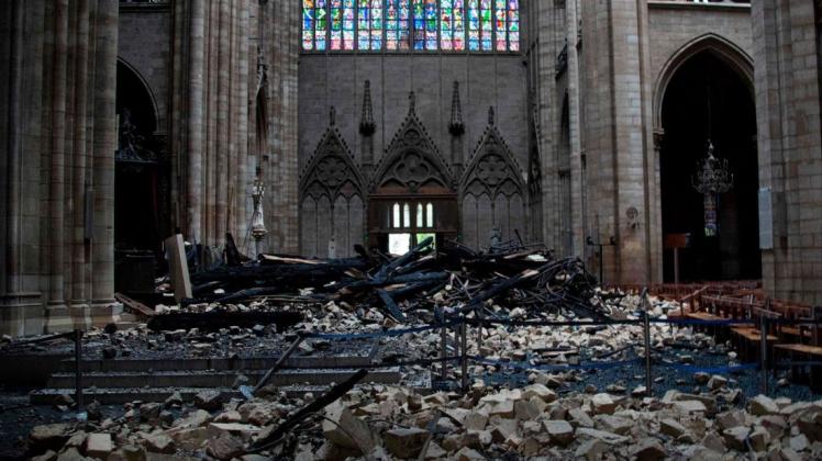 Schutt und Asche in Notre Dame. Foto: AFP/Amaury Blin