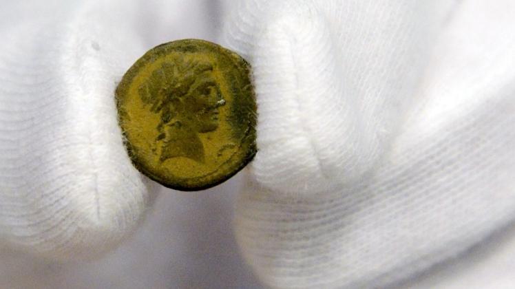 Bei Wilkenburg gefundene römische Münze. 