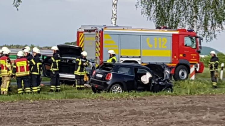 Bei einem schweren Unfall nahe der Wildeshauser Stadtgrenze sind am Sonntagnachmittag zwei Personen ums Leben gekommen.  Foto: nonstopnews