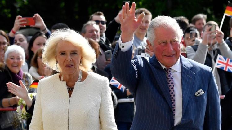 Der britische Prinz Charles und seine Frau, Herzogin Camilla. Foto: dpa/John Macdougall