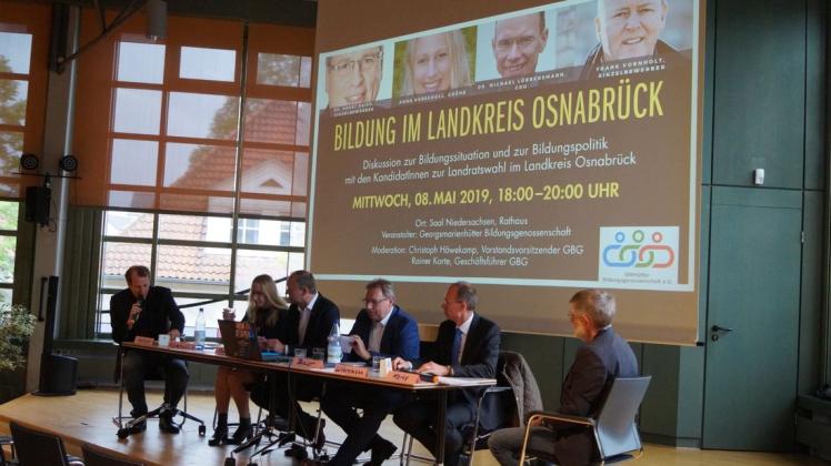 Große Themenvielfalt: Podiumsdiskussion zum Thema Bildung mit den vier Landratskandidaten im Rathaus Georgsmarienhütte. 