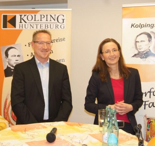 Thomas Rehme und Tanja Strotmann beim Kandidatencheck der Kolpingsfamilien in Bohmte. Foto: Rainer Westendorf