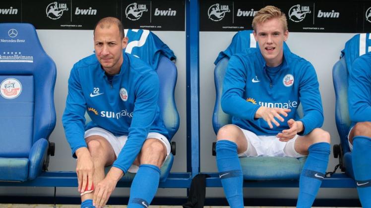 Ist bereit für seinen nächsten Einsatz im Weiß-Blauen Dress: Tanju Öztürk (li.). Nach der Verletzung im Auswärtsspiel beim VfL Osnabrück brennt der Mittelfeldspieler auf die Partie gegen den KFC.