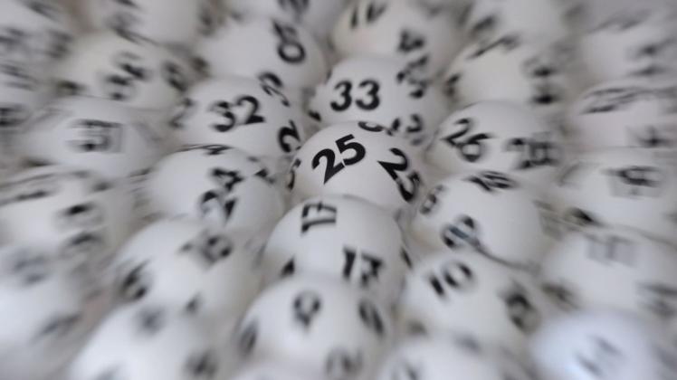 Die Ziehung der Lottozahlen erfolgt normalerweise ohne Probleme. 
